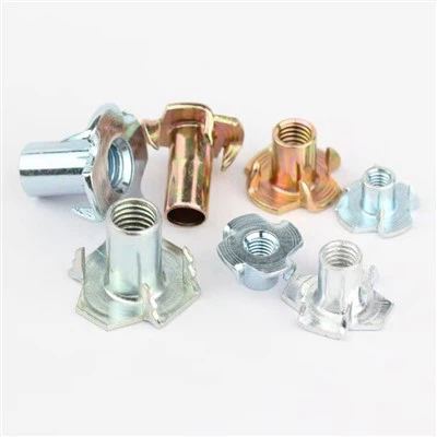 Huonekalukauhan mutterit